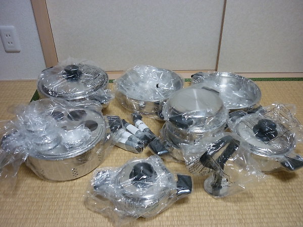 「ROYALQUEEN/ロイヤルクイーン 調理器具 鍋セット」を大阪府守口市で買取(9月6日)