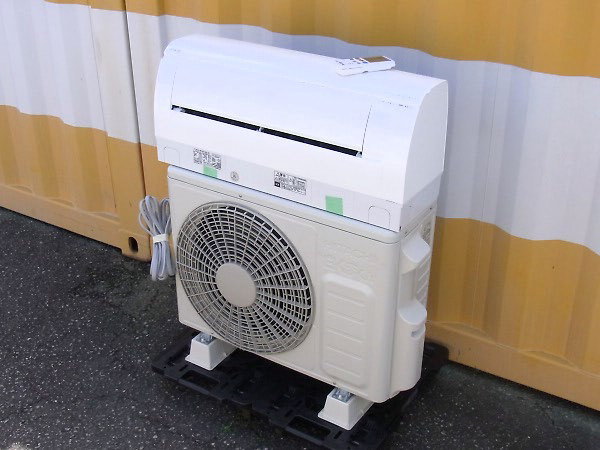 日立 ルームエアコン (ステンレスクリーン 白くまくん) RAS-W280LBK(W) (2021年製)を出張買取しました！(4月26日)